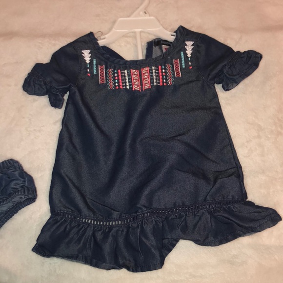 Kenzie - Picture 2 of 4